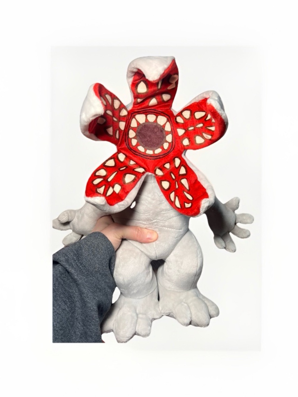 Stranger Things Demogorgon 12 In Feature Plush w/ Sound 2025 Netflix WORKS